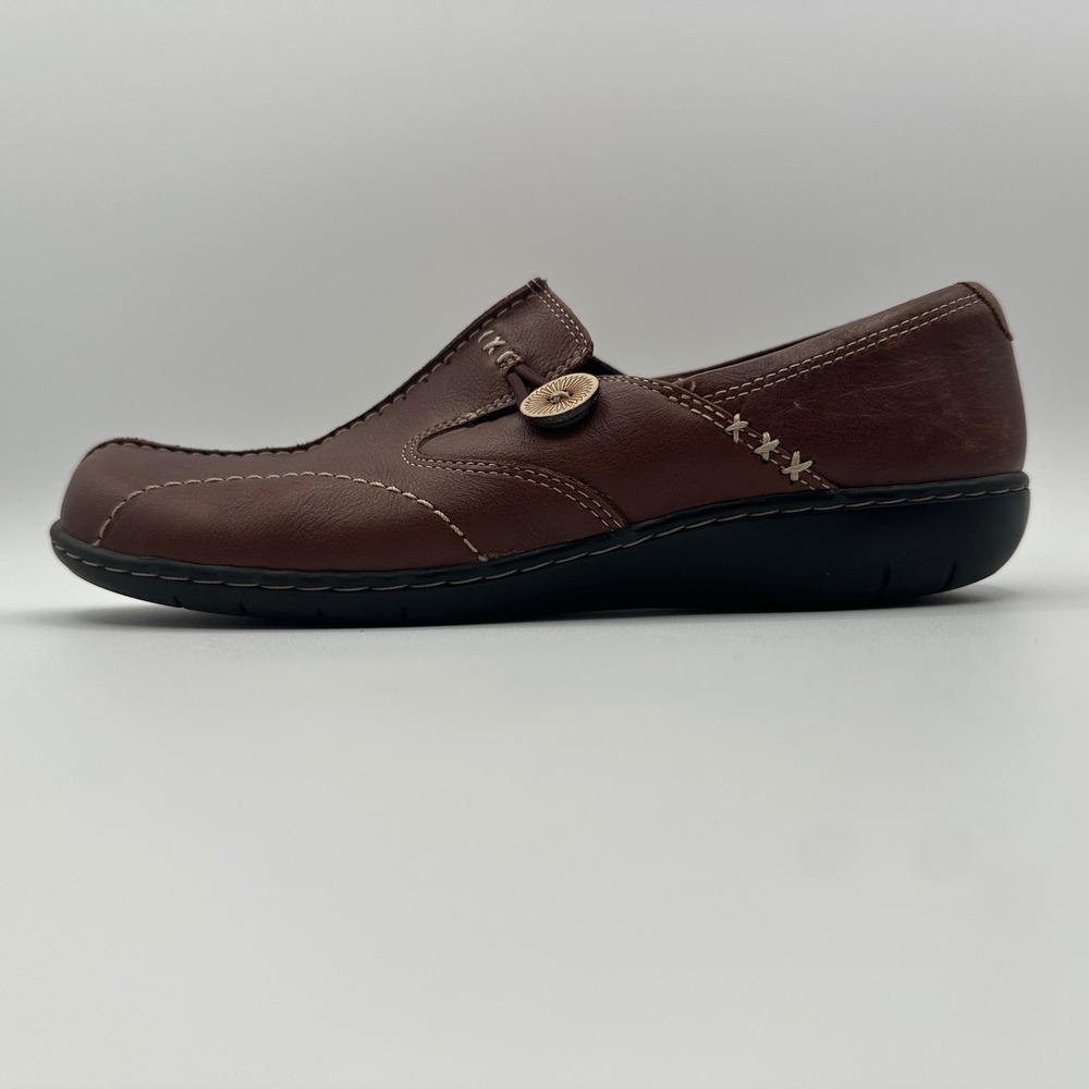 Clarks Bendables Sixty Delta Loafers Women 9M Brown Leather Button 35063 Comfort